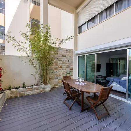 דירה T2 Com Piscina - 150m Da Rocha Portavista *